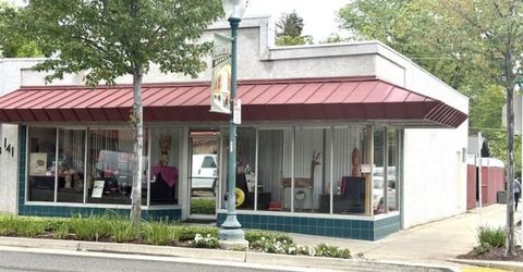 141 Riverside Ave, Roseville, CA 95678 Photo