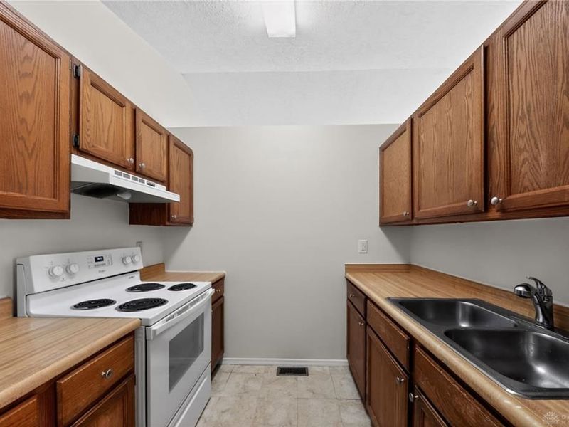 2531 Windsor Village Drive, Miami Township, OH 45342 Photo 15