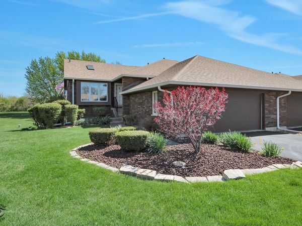 8827 Clearview Drive , Orland Park, IL 60462