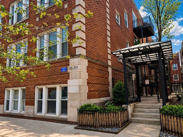 717 W Barry Avenue , Unit 3B, Chicago, IL 60657
