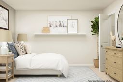 226 Foxglade Drive  photo 4