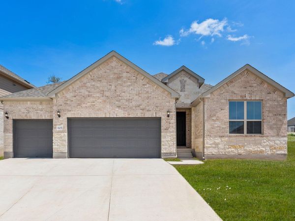 605 Ridge Point DR, Georgetown, TX 78628