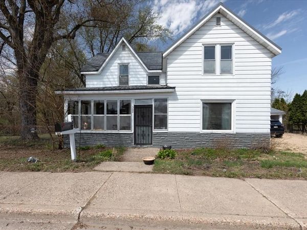 302 E Main Street, Durand, WI 54736