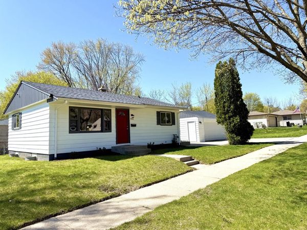 7009 W Carmen AVENUE, Milwaukee, WI 53218