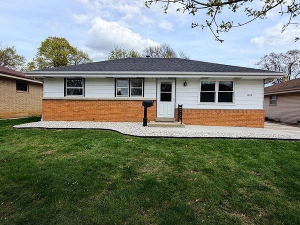 8218 W Potomac AVENUE, Milwaukee, WI 53218