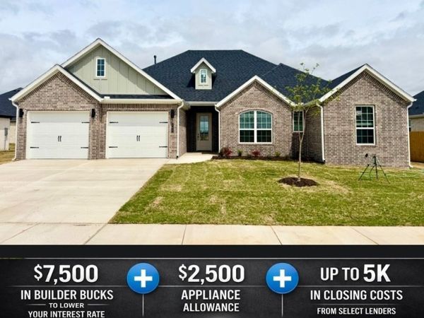 702 Primitivo Avenue , Tontitown, AR 72762