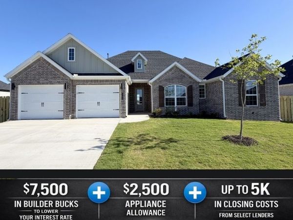 702 Primitivo Avenue , Tontitown, AR 72762