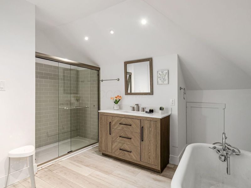 685 Gilbert Street, Unit 685-687, Columbus, OH 43205 Photo 17