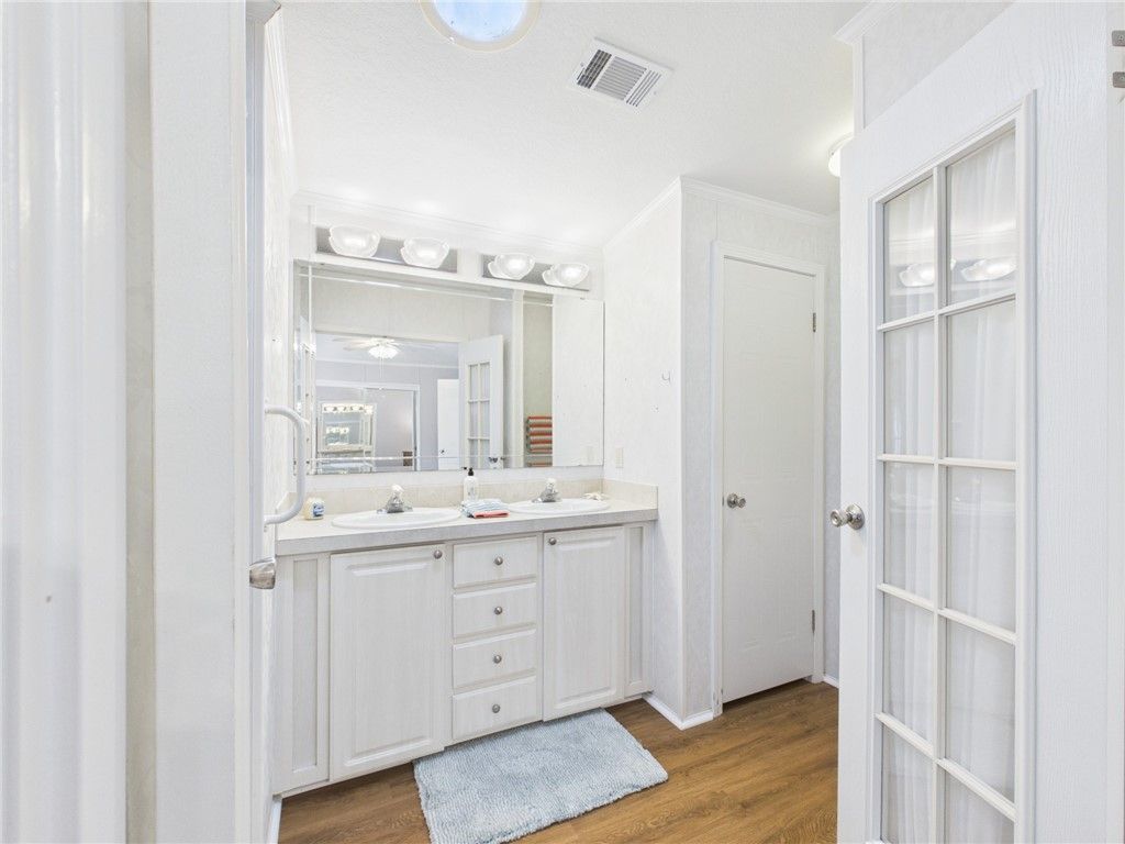 573 Dolphin Circle, Sebastian, FL 32976 Photo