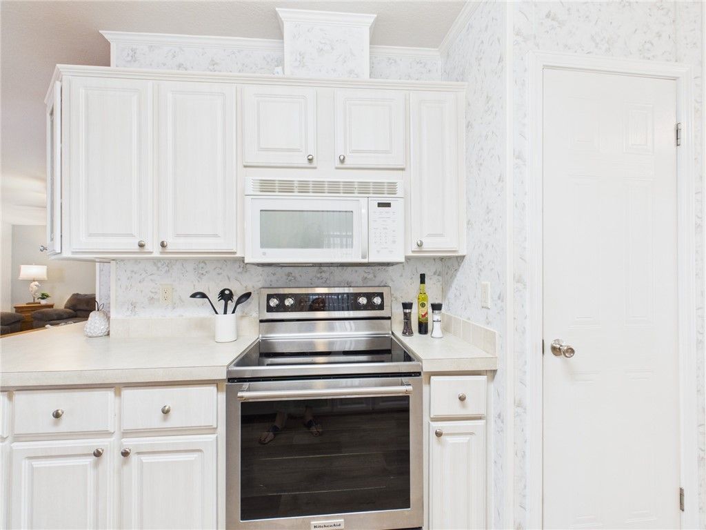 573 Dolphin Circle, Sebastian, FL 32976 Photo