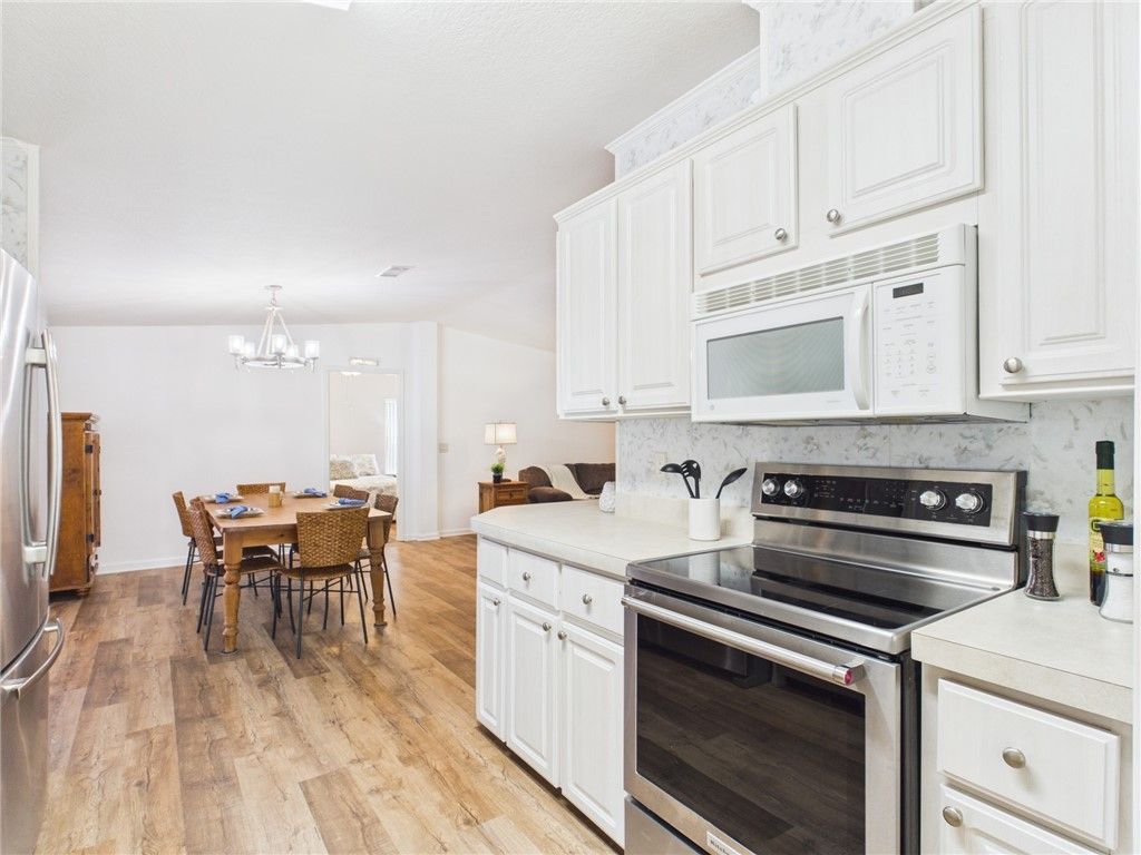 573 Dolphin Circle, Sebastian, FL 32976 Photo