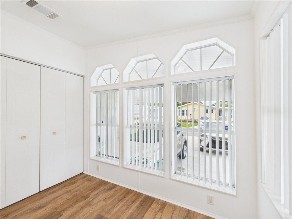 573 Dolphin Circle, Sebastian, FL 32976 Photo