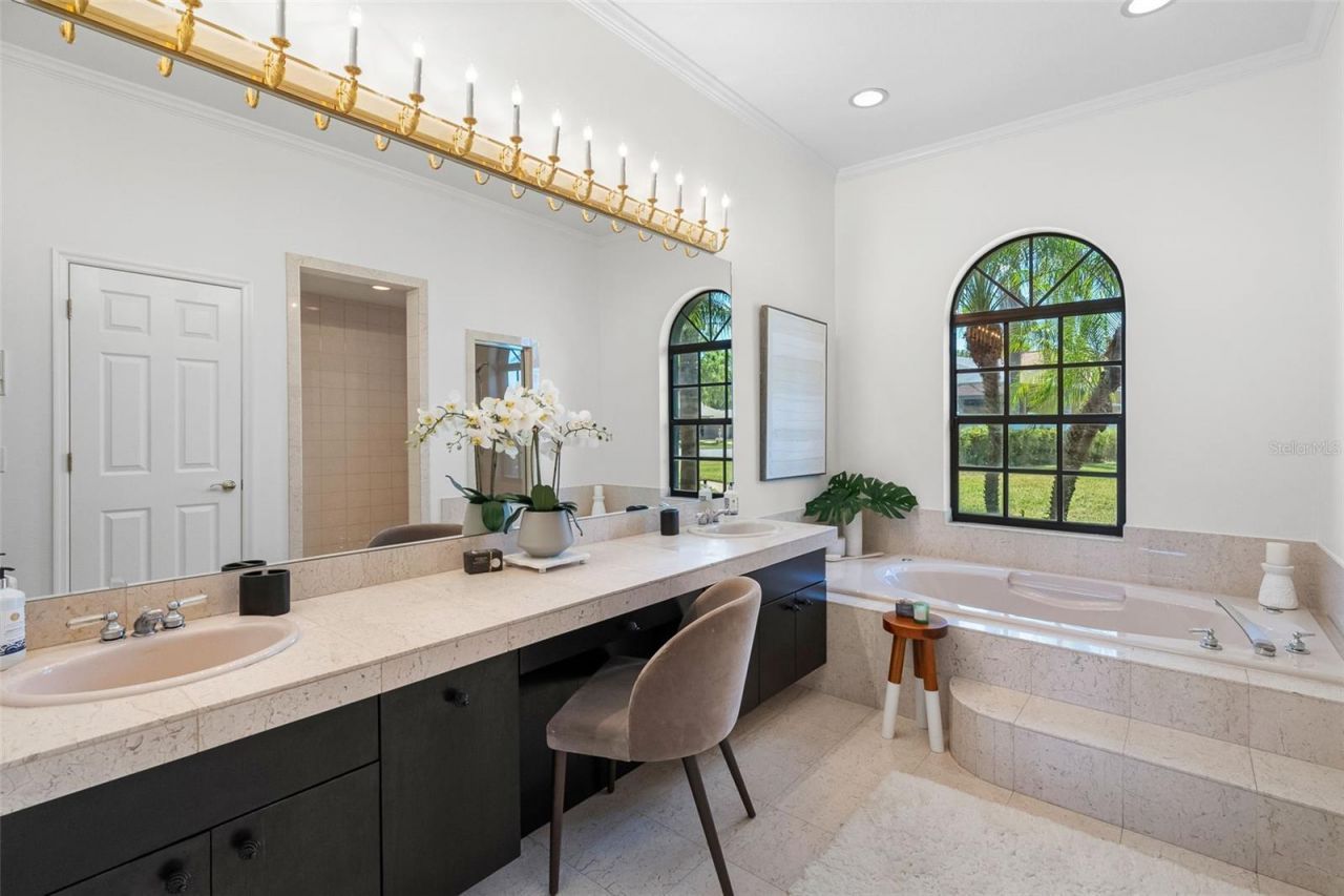 304 Lake Kell Court, Lutz, FL 33549 Photo