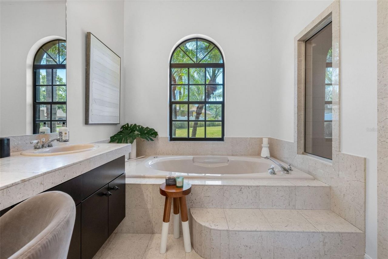 304 Lake Kell Court, Lutz, FL 33549 Photo