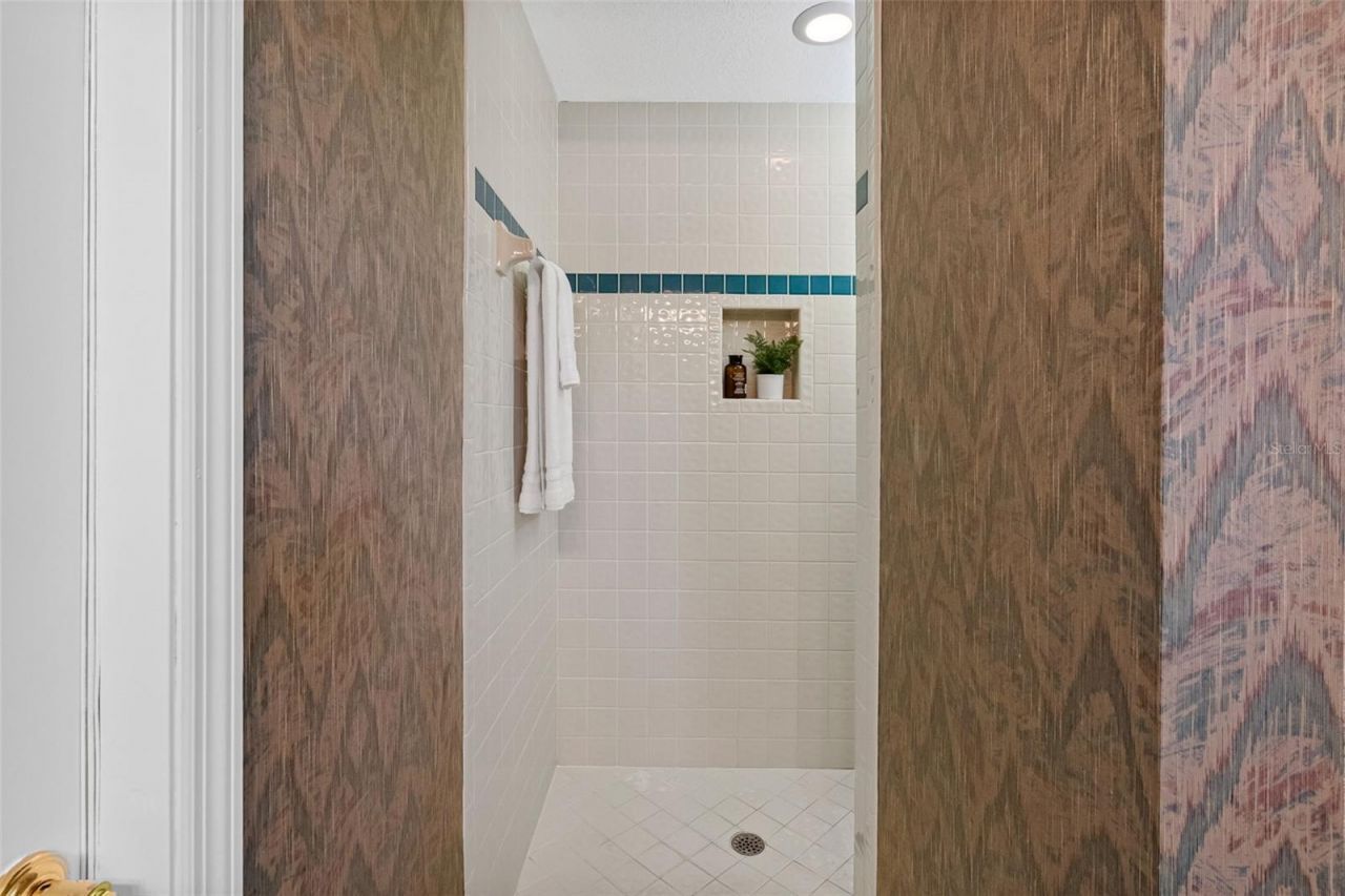 304 Lake Kell Court, Lutz, FL 33549 Photo