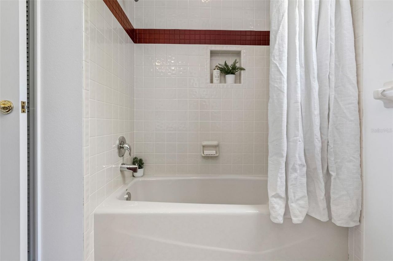 304 Lake Kell Court, Lutz, FL 33549 Photo