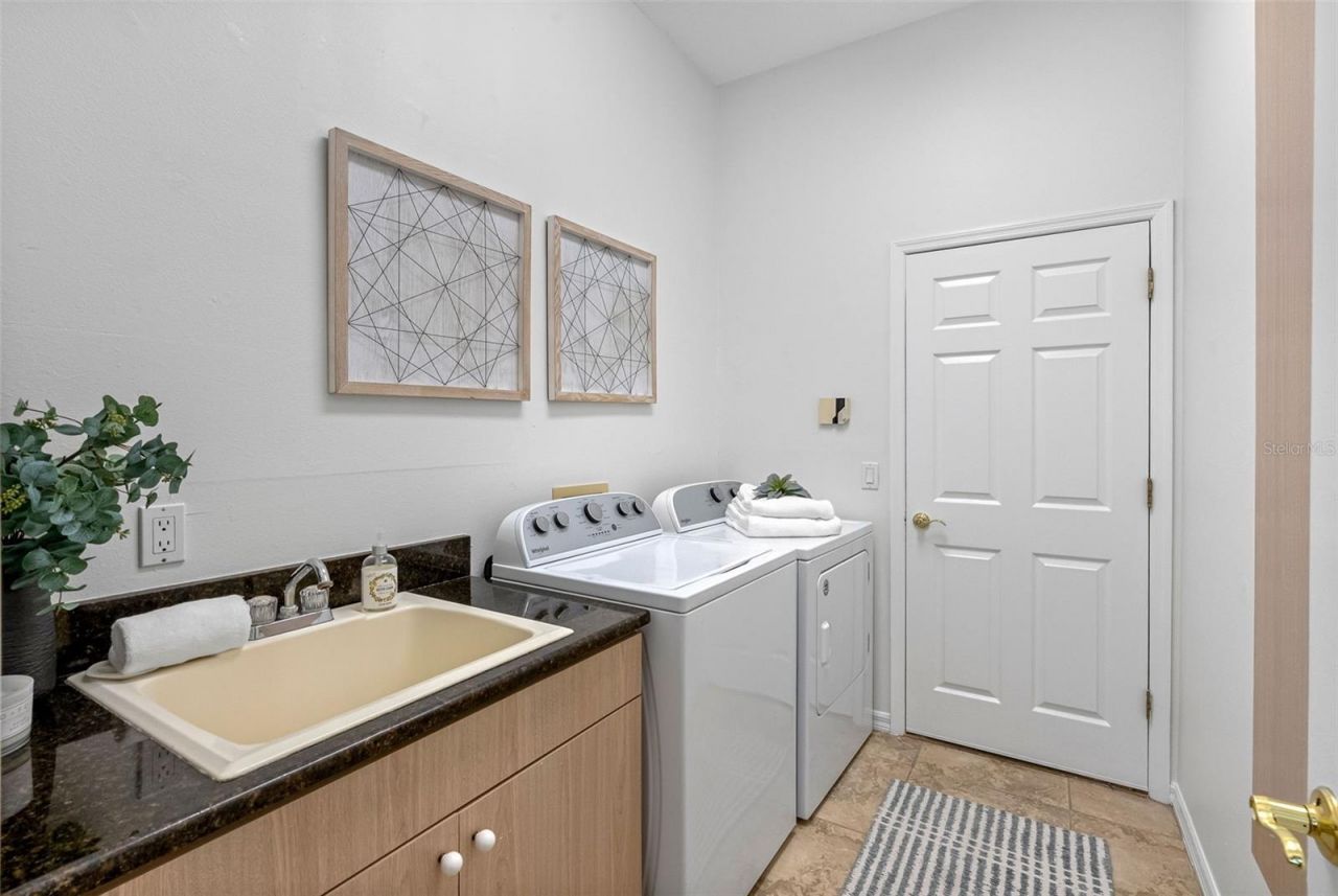 304 Lake Kell Court, Lutz, FL 33549 Photo