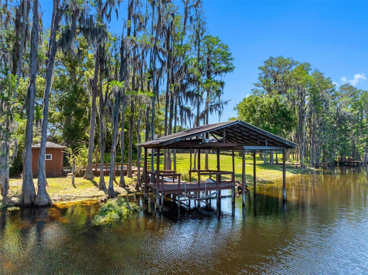 304 Lake Kell Court, Lutz, FL 33549 Photo