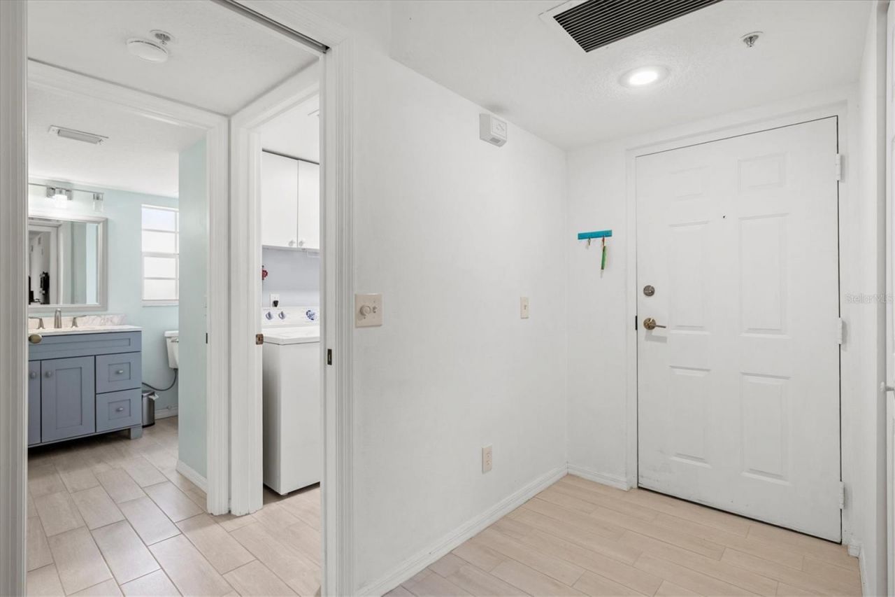 811 Montrose Drive, Unit 103, Venice, FL 34293 Photo