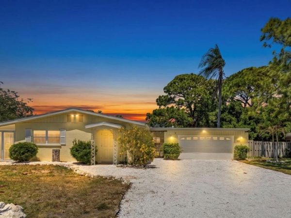 6916 ALDERWOOD DRIVE, SARASOTA, FL 34243