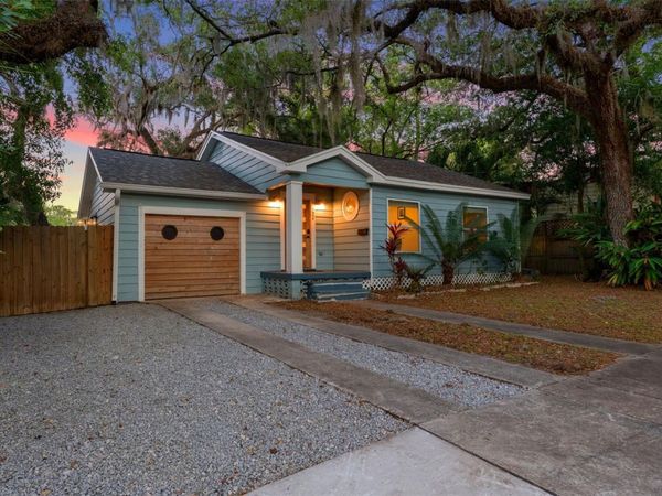 1502 E PARK CIRCLE , TAMPA, FL 33610