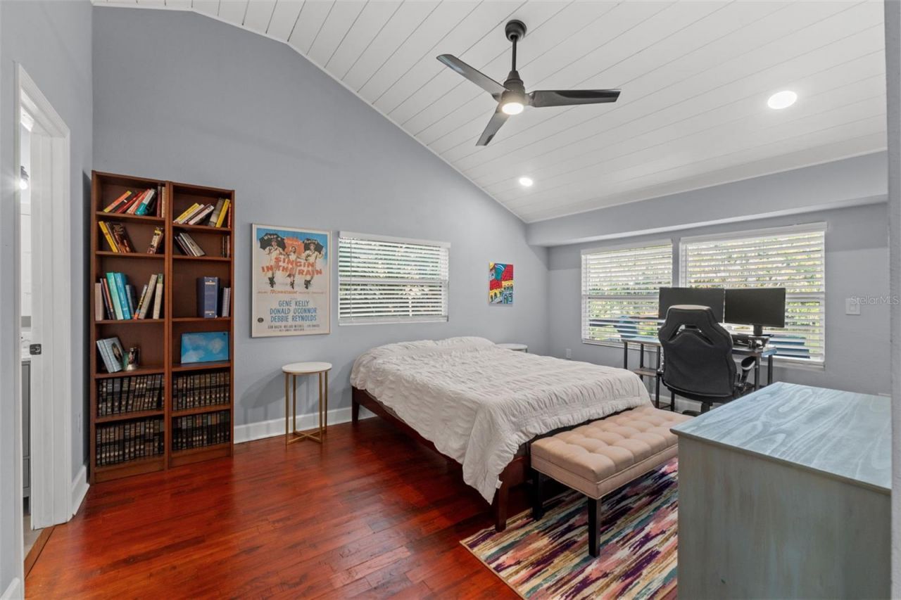 1502 E Park Circle , Tampa, FL 33610 Photo