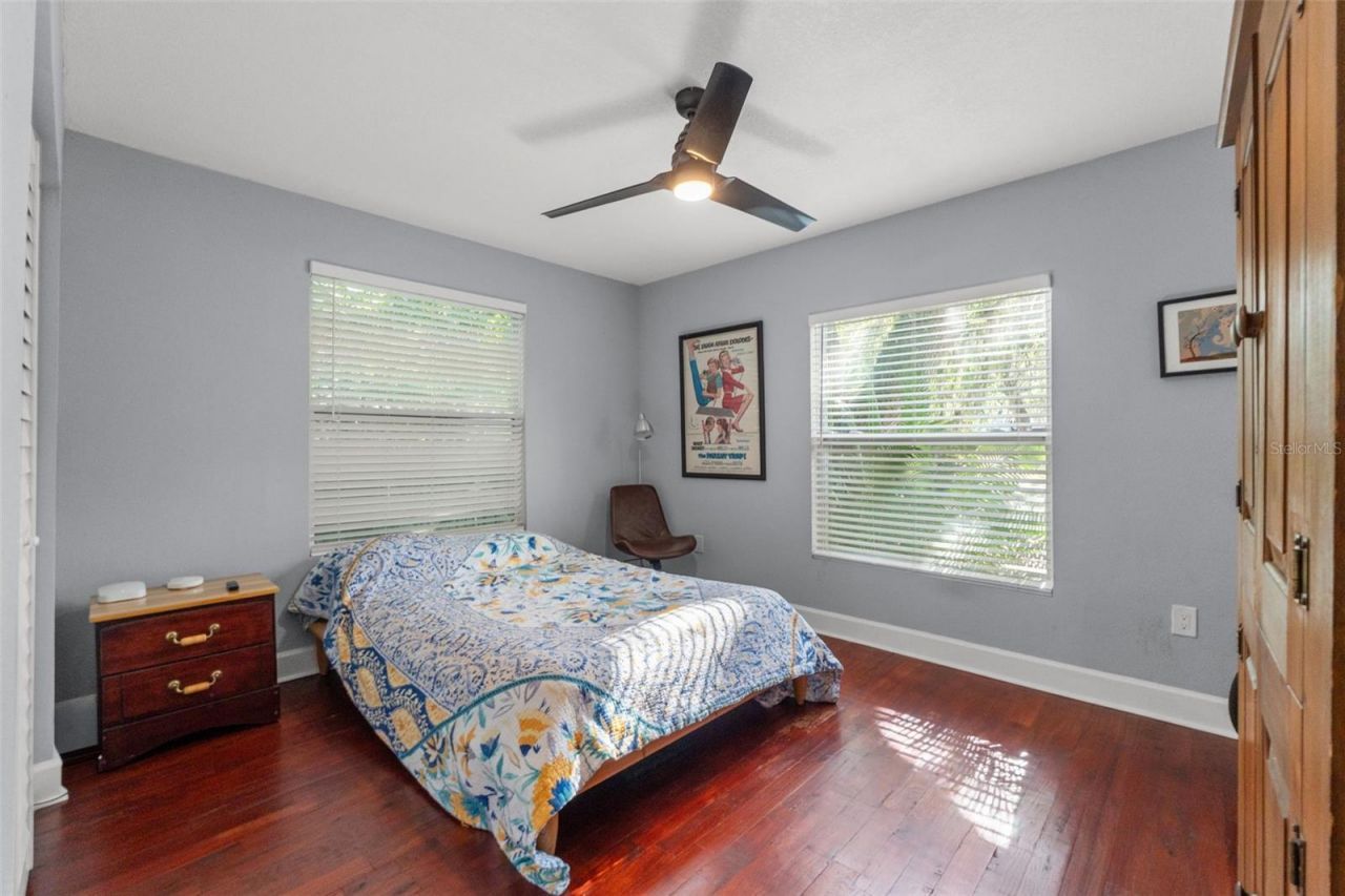 1502 E Park Circle , Tampa, FL 33610 Photo
