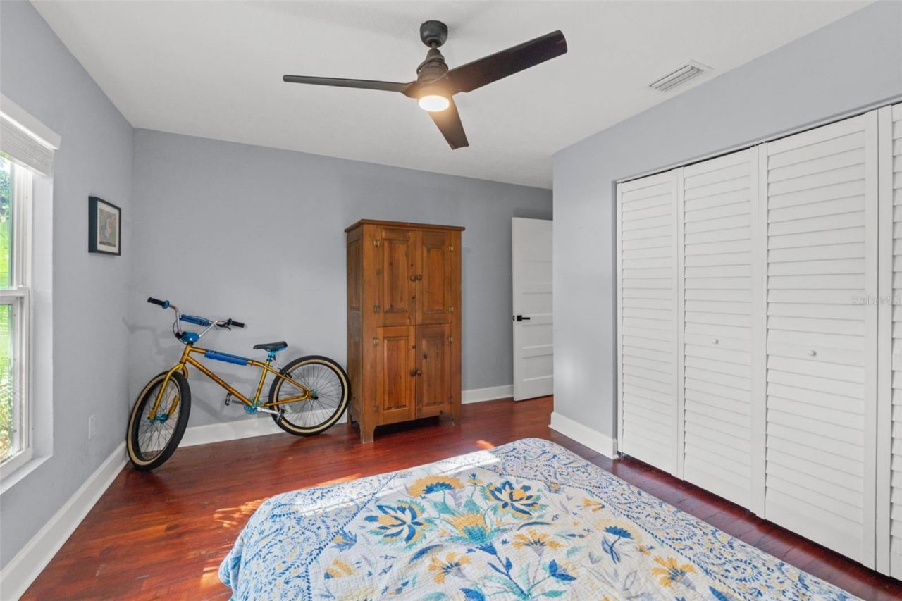 1502 E Park Circle , Tampa, FL 33610 Photo