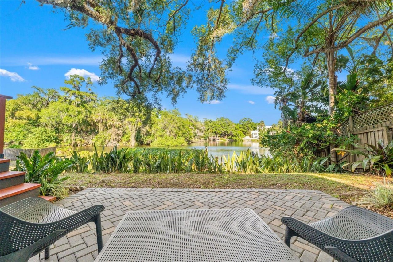 1502 E Park Circle , Tampa, FL 33610 Photo