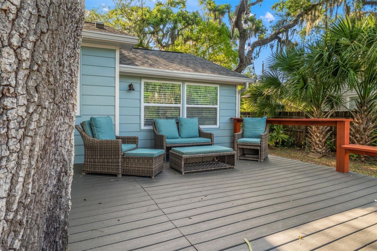 1502 E Park Circle , Tampa, FL 33610 Photo
