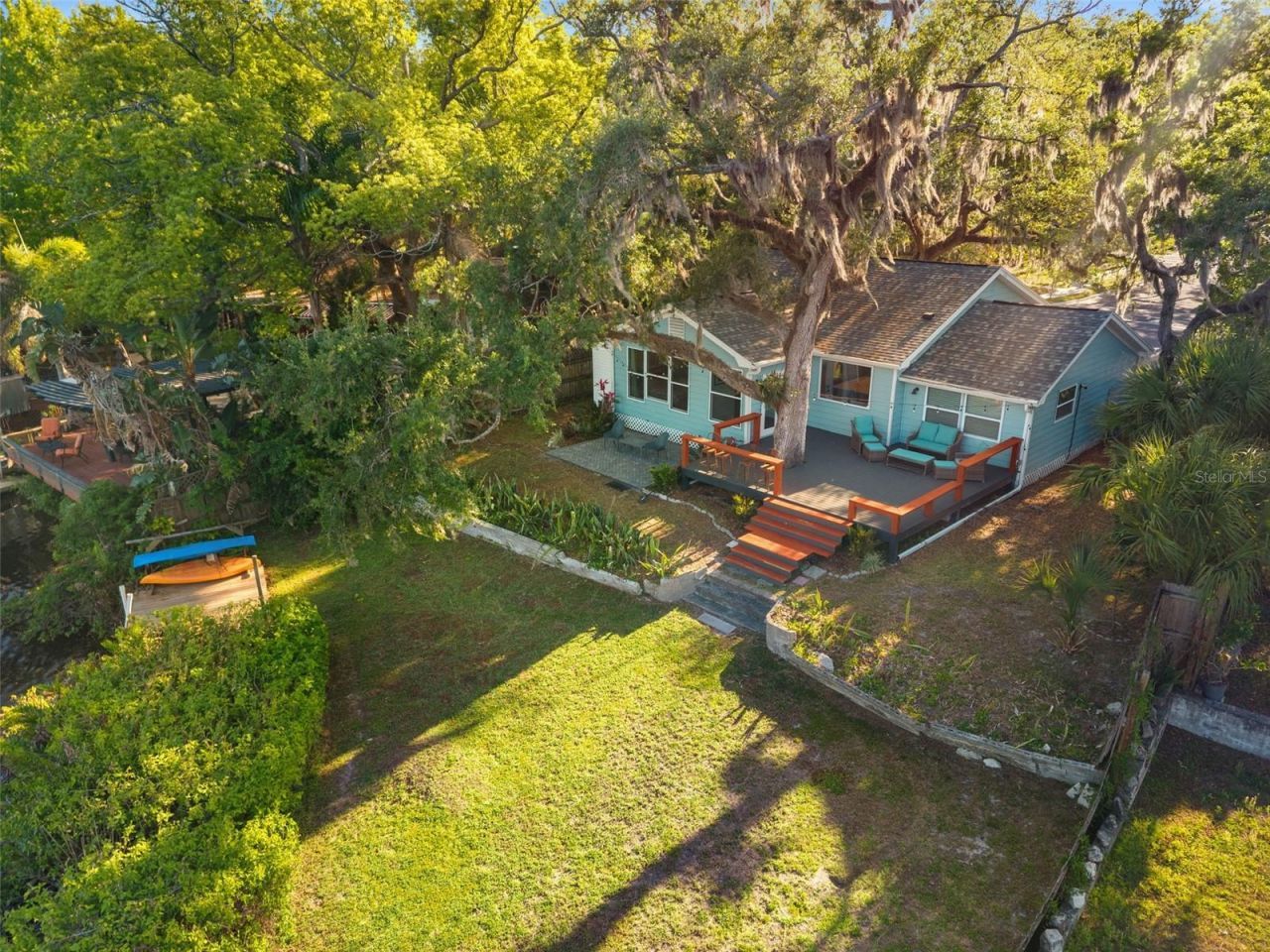 1502 E Park Circle , Tampa, FL 33610 Photo