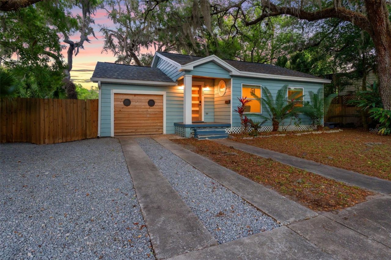 1502 E Park Circle , Tampa, FL 33610 Photo