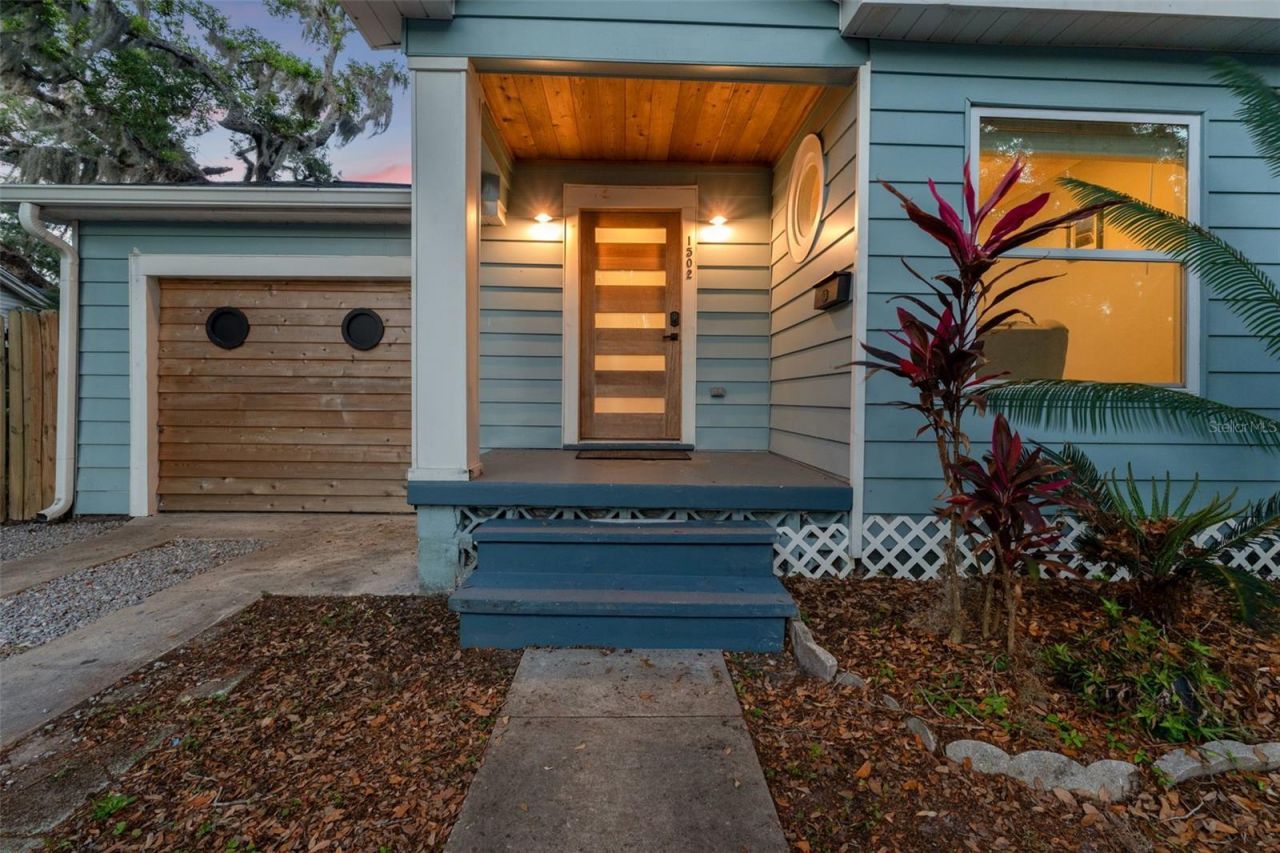 1502 E Park Circle , Tampa, FL 33610 Photo