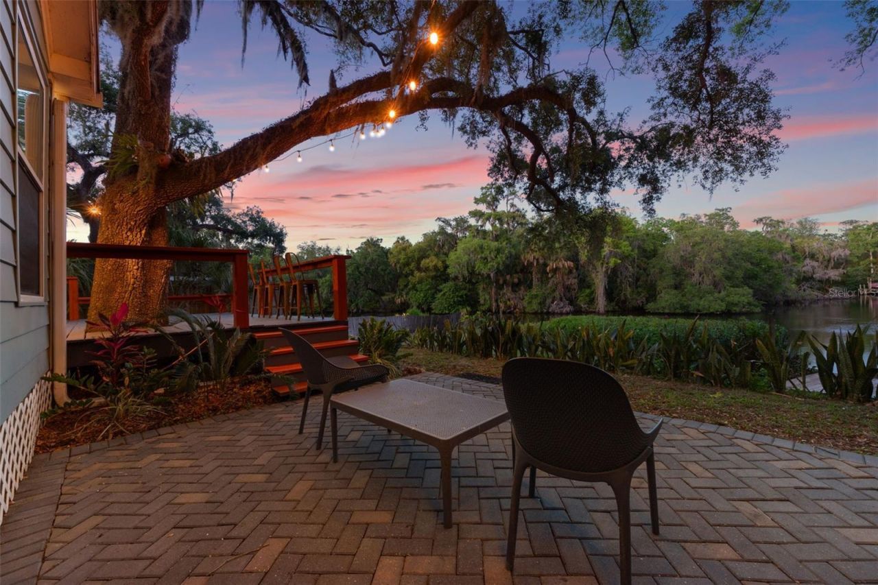 1502 E Park Circle , Tampa, FL 33610 Photo