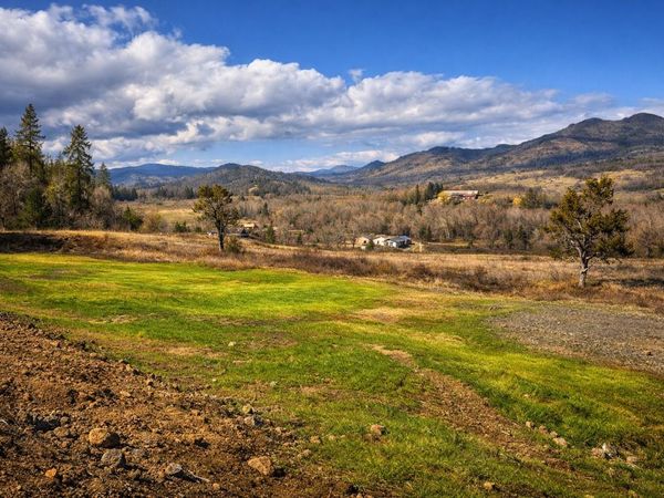 126 Butte Falls Highway, Eagle Point, OR 97524