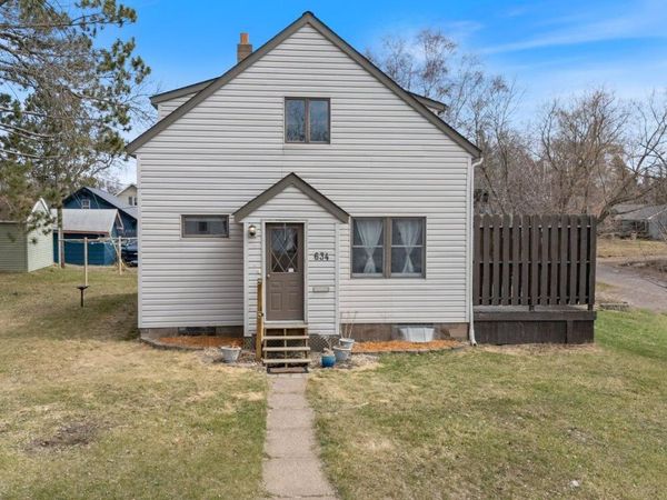 634 Oak Street , Cloquet, MN 55720