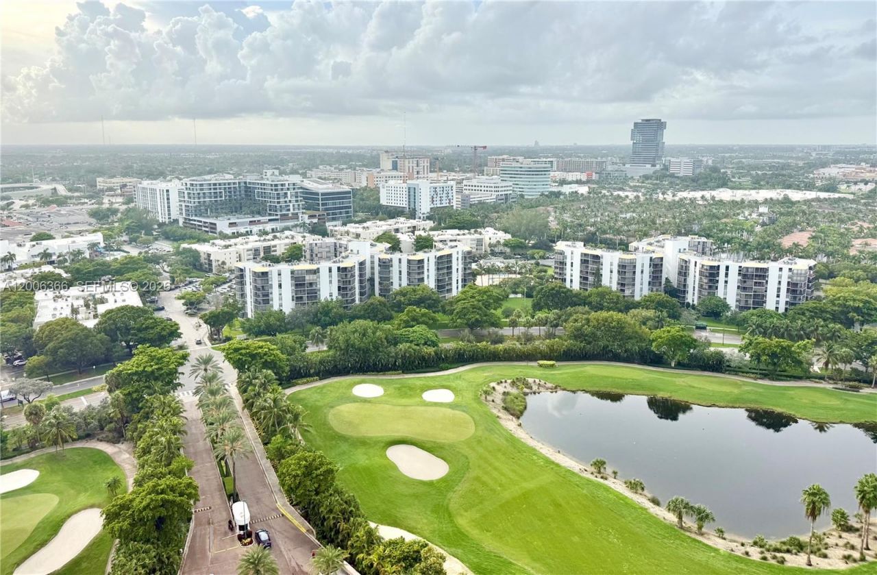 20301 W Country Club Dr, Unit PH22, Aventura, FL 33180 Photo