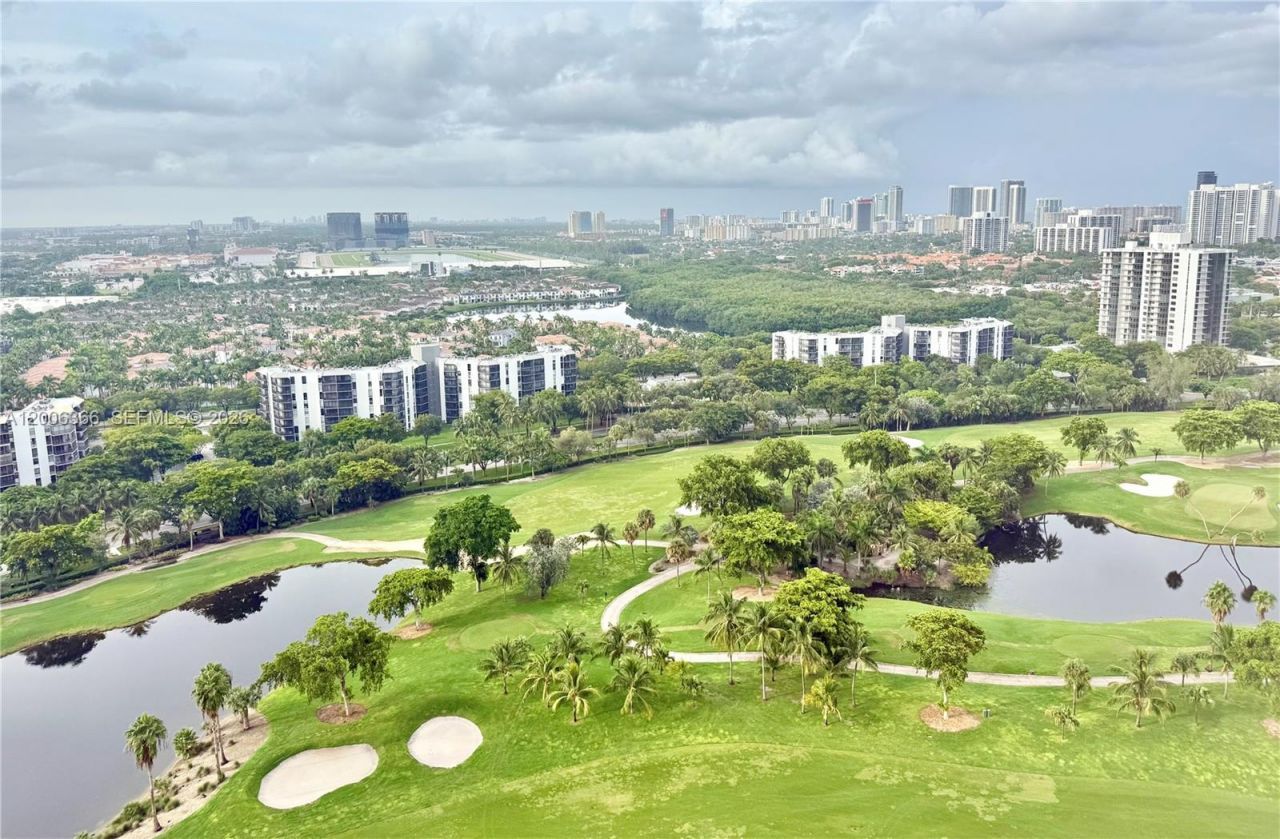 20301 W Country Club Dr, Unit PH22, Aventura, FL 33180 Photo