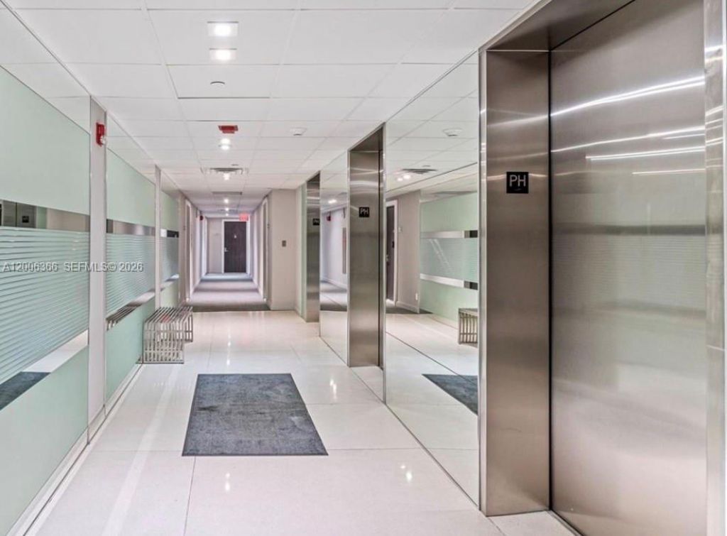 20301 W Country Club Dr, Unit PH22, Aventura, FL 33180 Photo