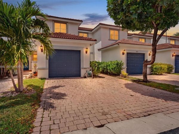 4822 NW 114th Ct, Doral, FL 33178