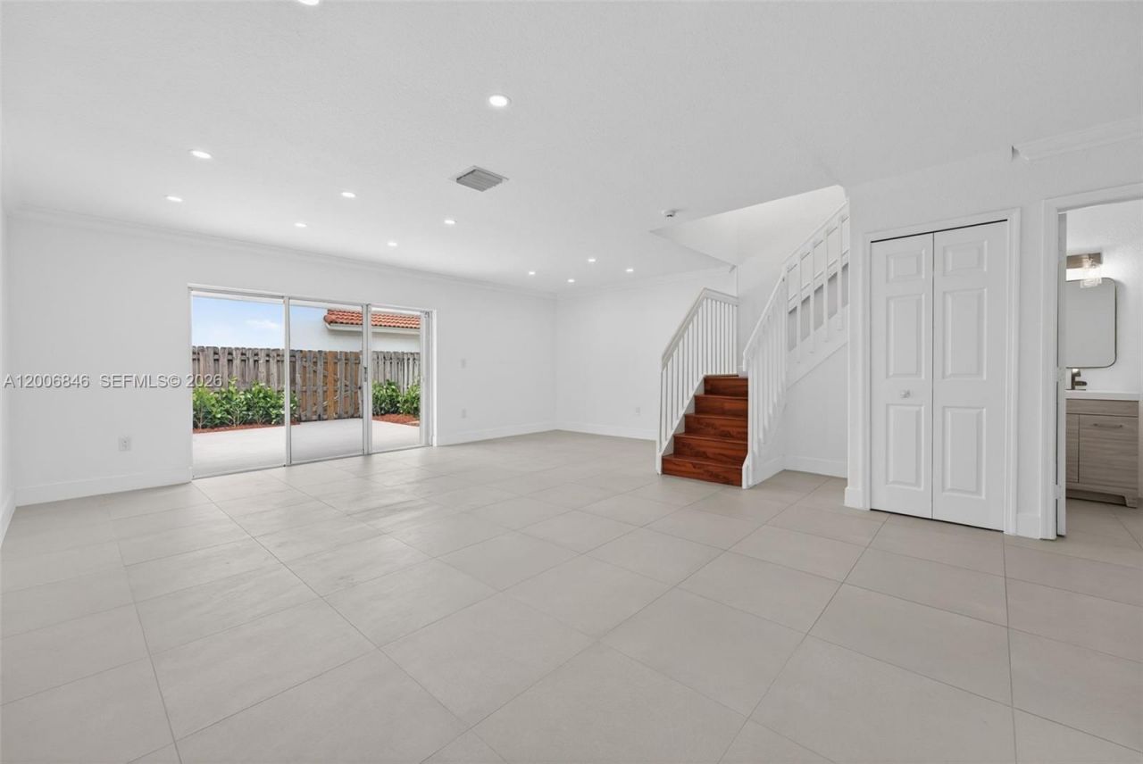 4822 NW 114th Ct, Doral, FL 33178 Photo