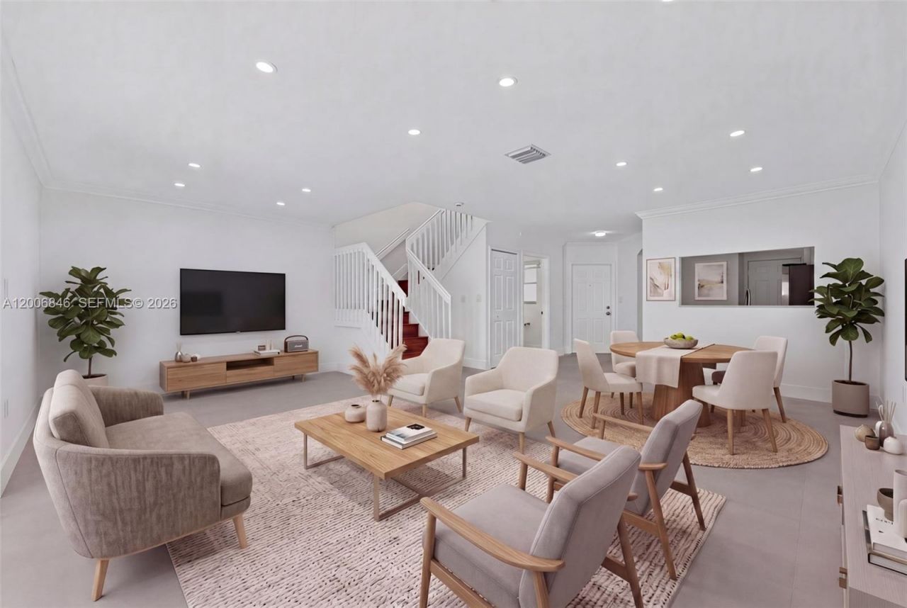 4822 NW 114th Ct, Doral, FL 33178 Photo