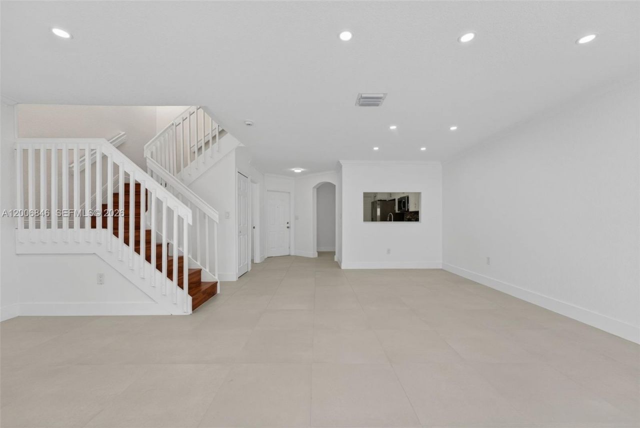 4822 NW 114th Ct, Doral, FL 33178 Photo