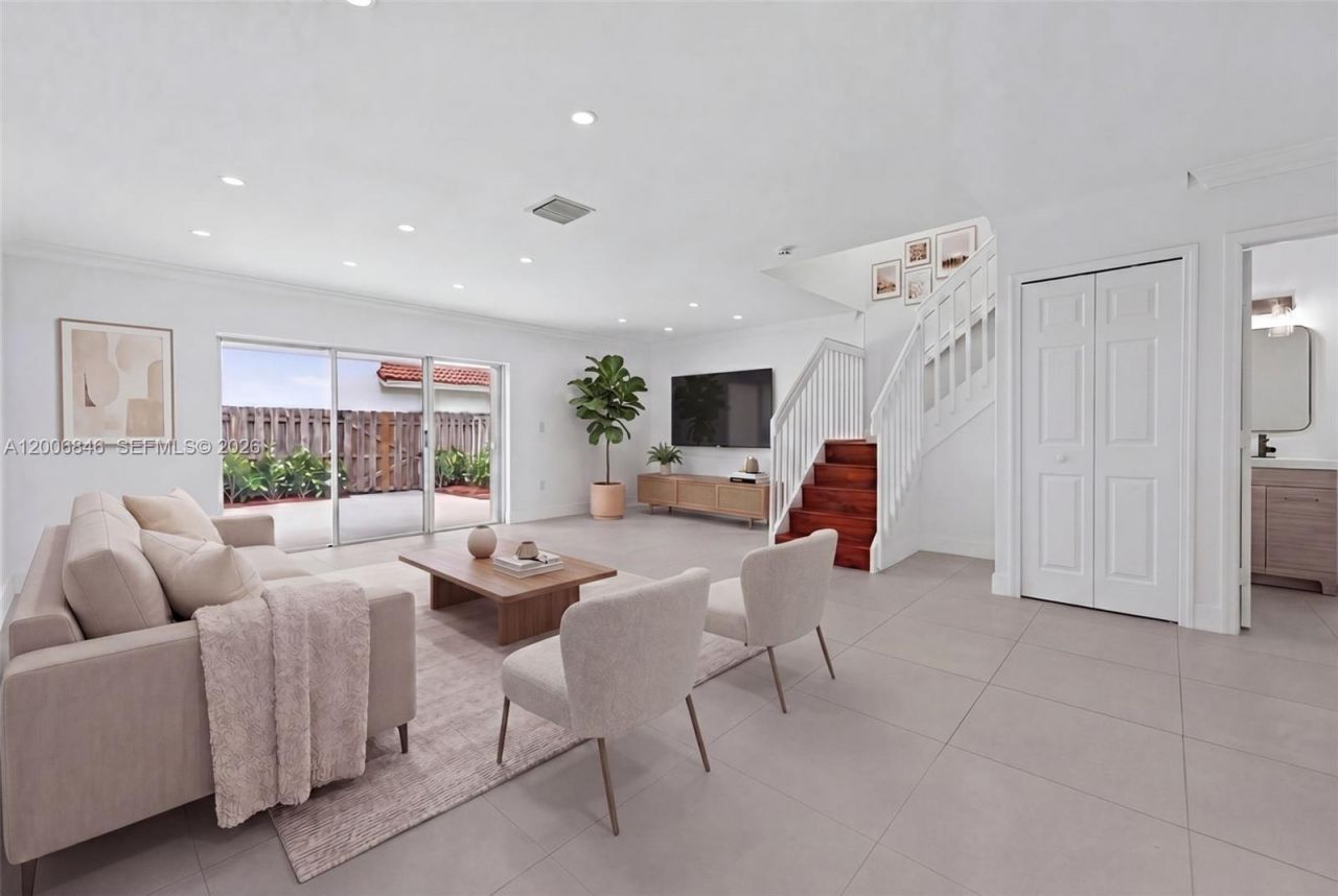 4822 NW 114th Ct, Doral, FL 33178 Photo