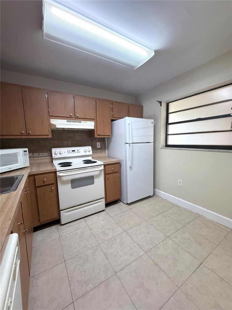 10835 SW 112th Ave, Unit 306, Miami, FL 33176 Photo