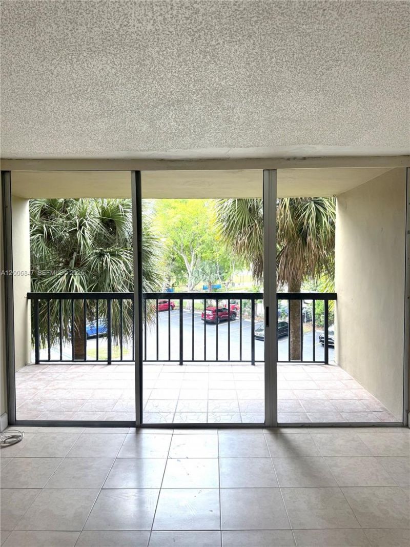 10835 SW 112th Ave, Unit 306, Miami, FL 33176 Photo