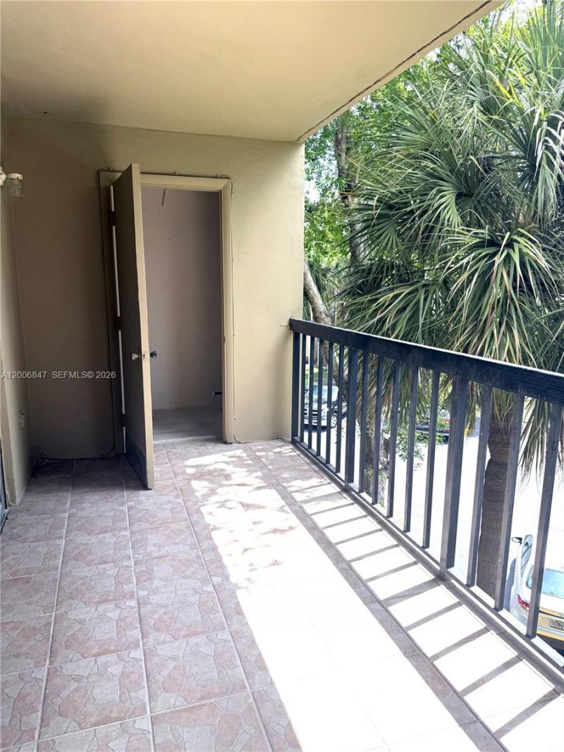 10835 SW 112th Ave, Unit 306, Miami, FL 33176 Photo