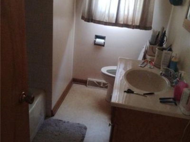 1870 Walnut, Coshocton, OH 43812 Photo 7