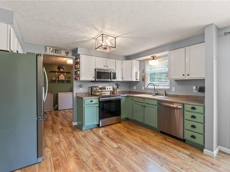 2460 Kewanna Lane, Beavercreek, OH 45434 Photo 12