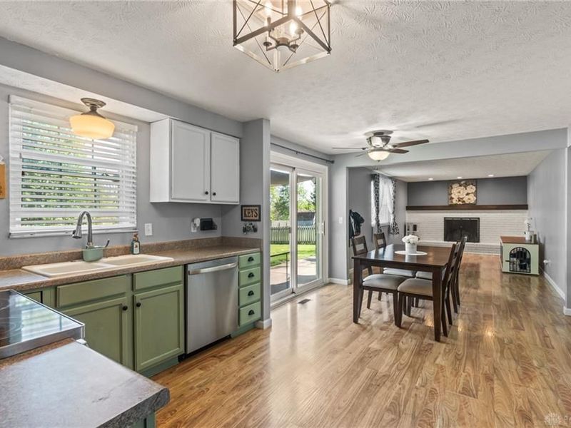 2460 Kewanna Lane, Beavercreek, OH 45434 Photo 14